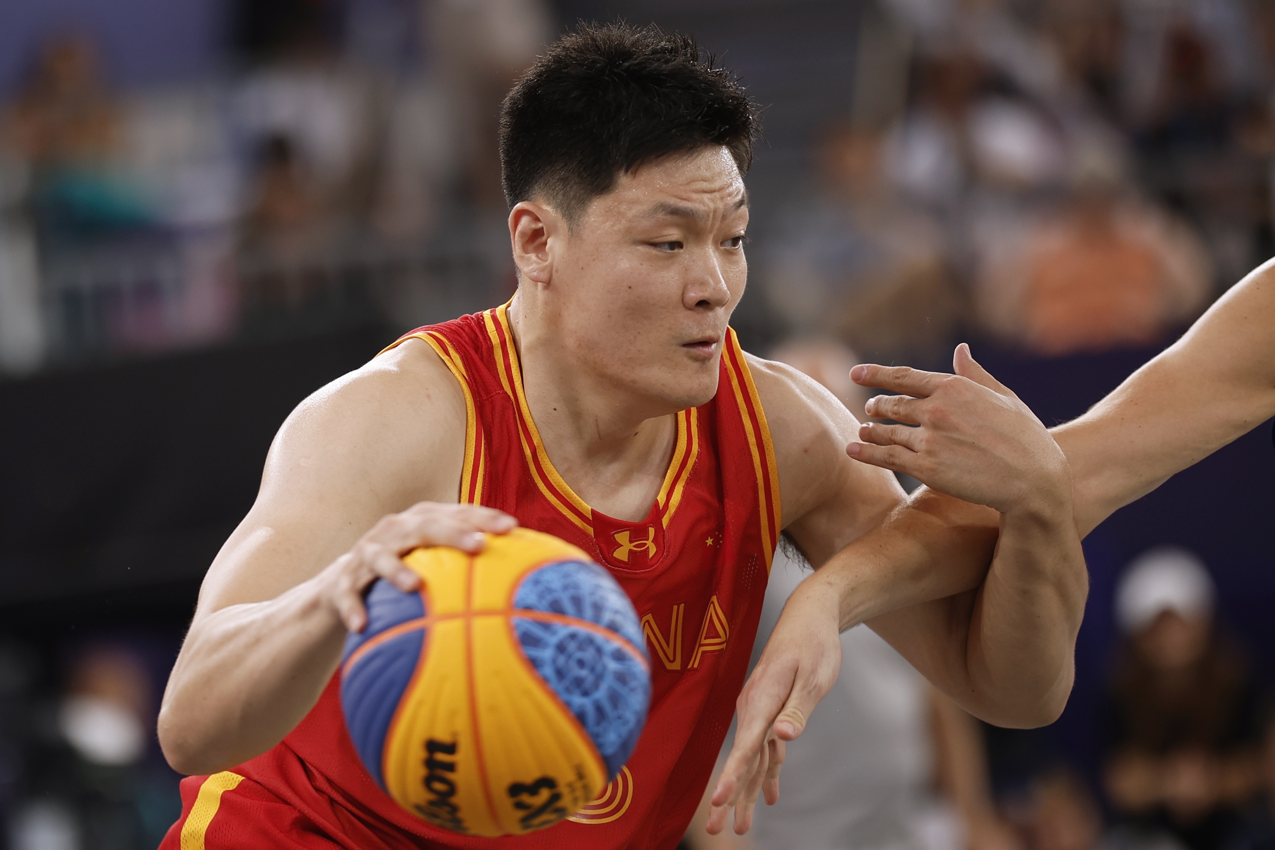 关于陕西男篮客场失利，季后赛前景堪忧的信息